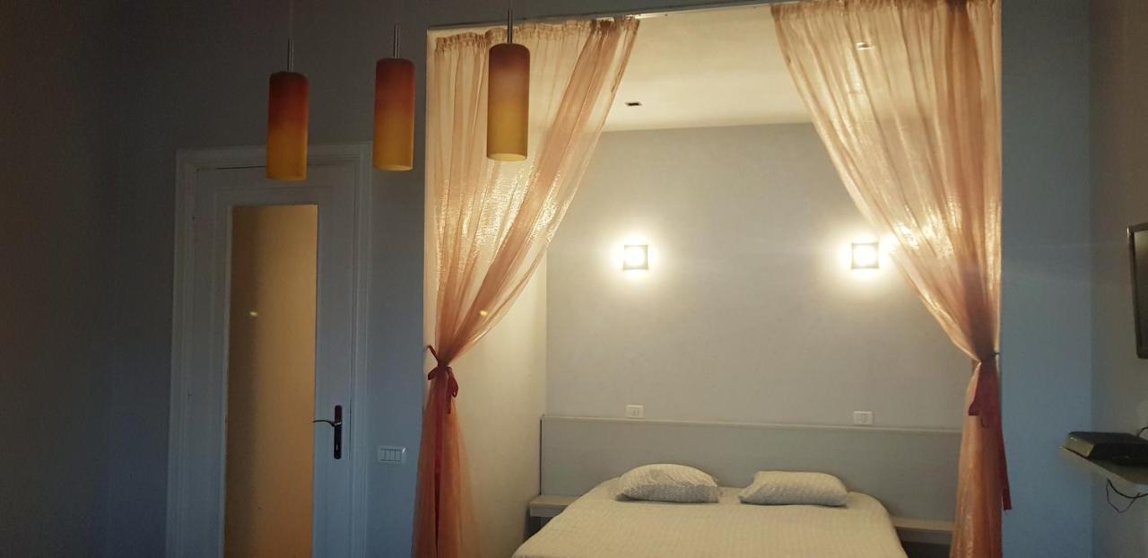 Hospitality Centrum - Nicolae Iorga Bukarest Szoba fotó
